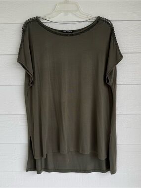 Cable & Gauge Casual Olive Green Women's XL Top w/ Embroidered Shoulder Detail